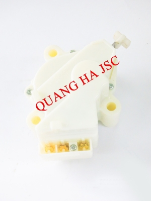 Xả c&aacute;p trắng m&aacute;y giặt